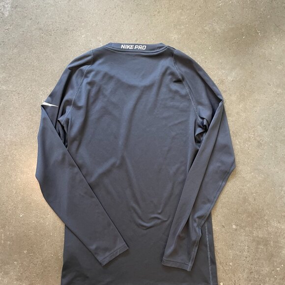 Men's Small Nike Pro Dri Fit Fitted Long Sleeve Shirt Gray - Picture 3 of 3